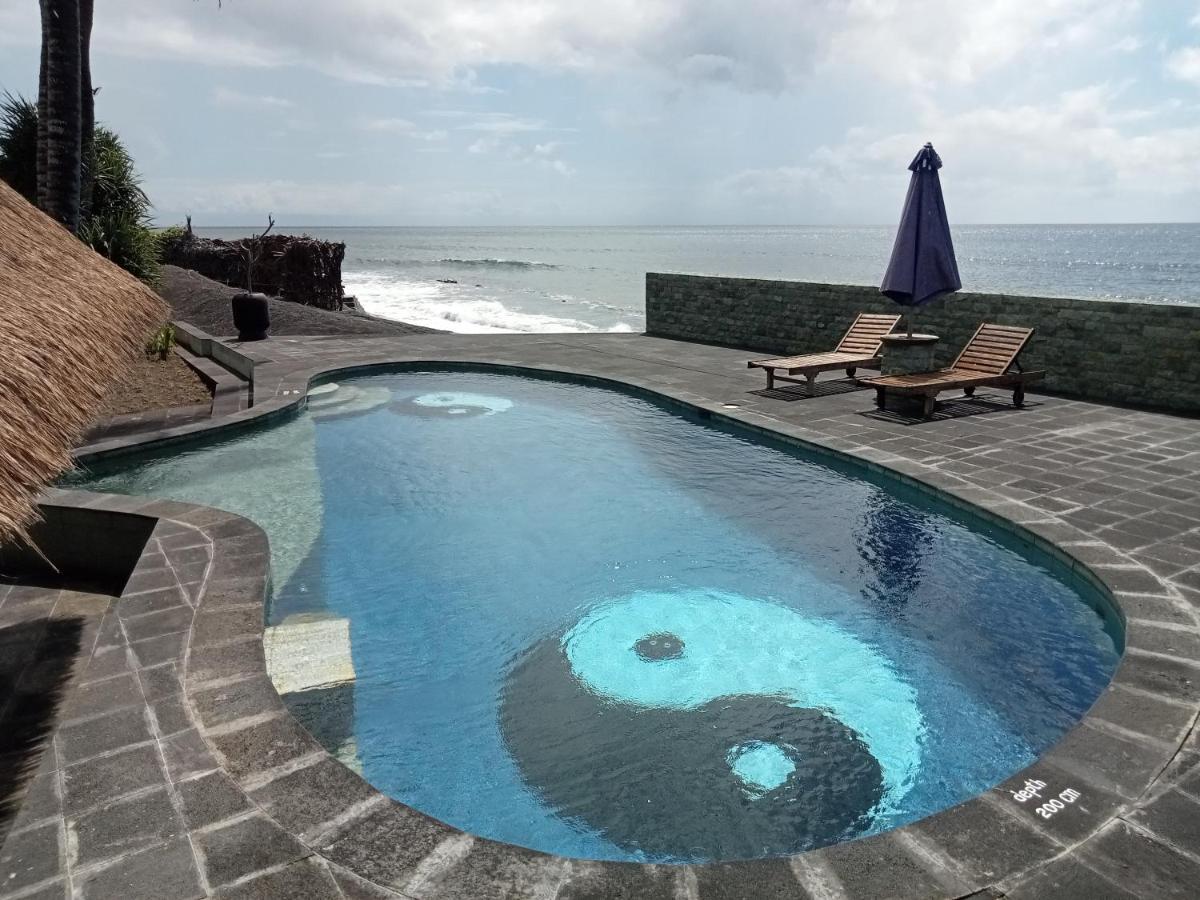 Secret Moon Beach House Jasri Exterior photo