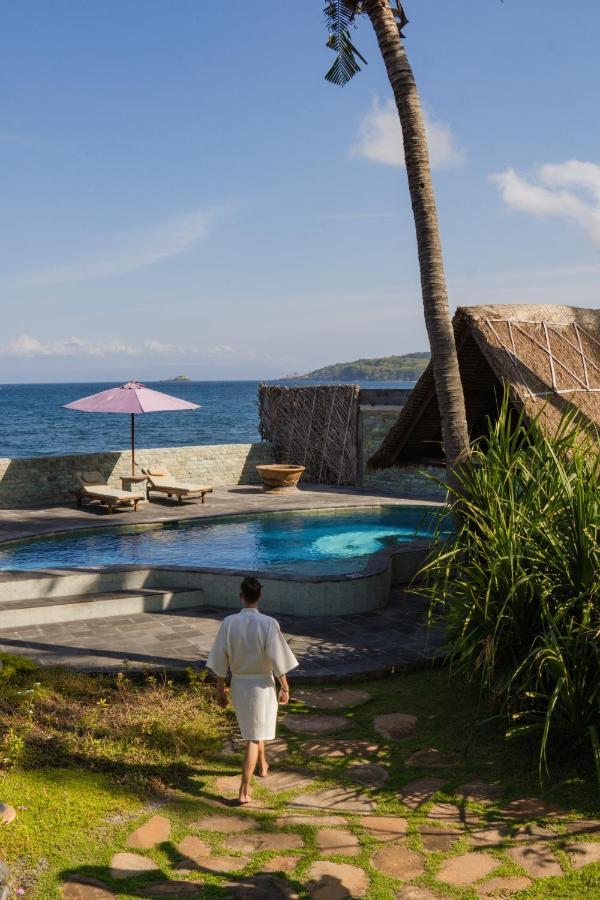Secret Moon Beach House Jasri Exterior photo