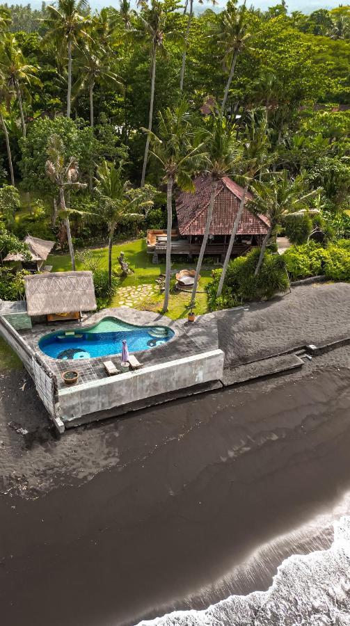 Secret Moon Beach House Jasri Exterior photo