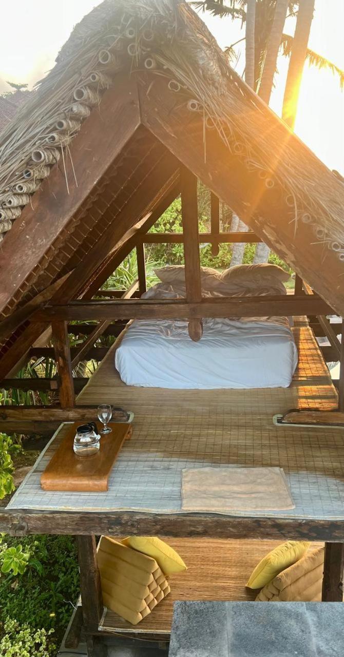 Secret Moon Beach House Jasri Exterior photo